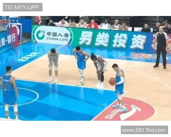 杨鸣被罚进场！CBA焦点战：北京打败辽宁！赵睿11分，陈盈骏26分