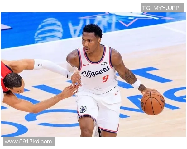 比惨大会快船四连败,候补得分5比41闹麻了,四大引援遍地窘境